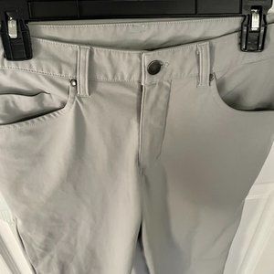 Lululemonn ABC SLIM-FIT PANT 32" *WARPSTREME. Size 31 Waist. Color: Silver Drop.